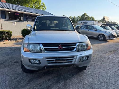Munich Silver Metallic 2001 Mitsubishi Montero Limited