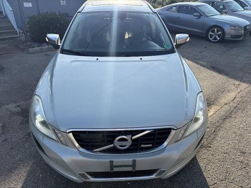 2011 Volvo XC60 T6 R-Design