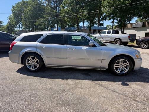 Bright Silver Metallic Clearcoat 2006 Dodge Magnum RT