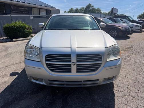Bright Silver Metallic Clearcoat 2006 Dodge Magnum RT