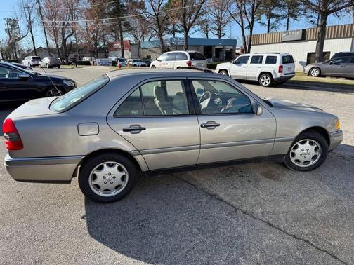 1995 Mercedes-Benz C-Class Base