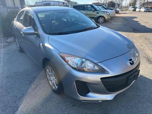 2013 Mazda Mazda3 i Sport