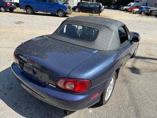 2002 Mazda MX-5 Miata LS