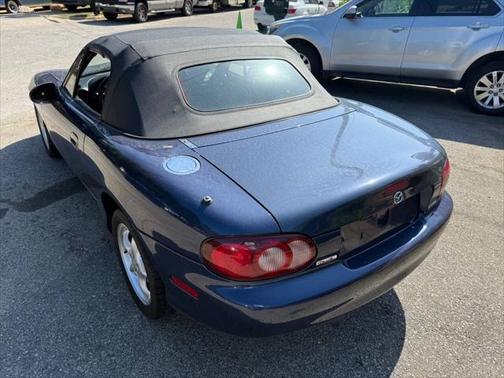 2002 Mazda MX-5 Miata LS