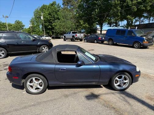 2002 Mazda MX-5 Miata LS
