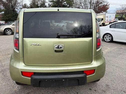 2010 Kia Soul +