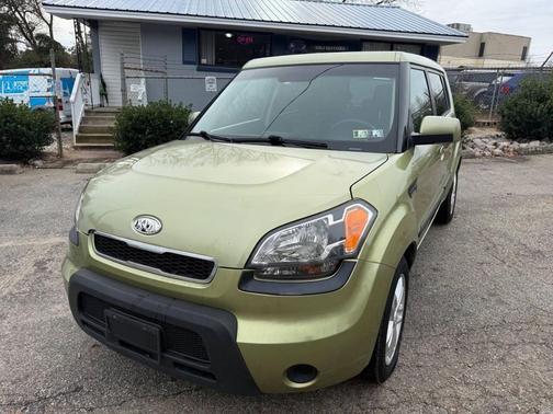2010 Kia Soul +