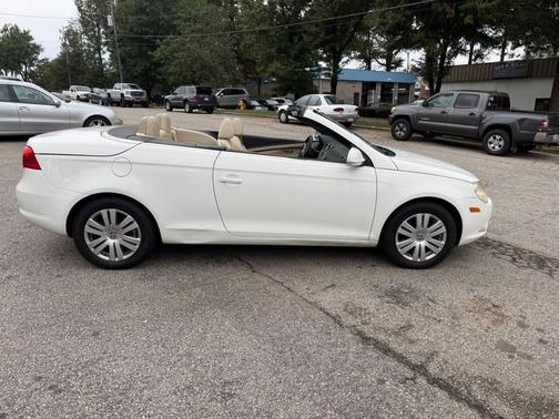 2007 Volkswagen Eos Base 2dr Convertible
