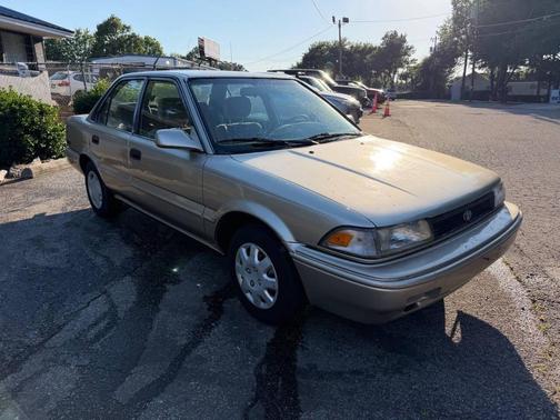 Almond Beige Pearl Metallic 1992 Toyota Corolla LE