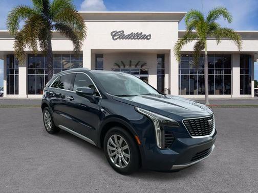 2021 Cadillac XT4 Premium Luxury