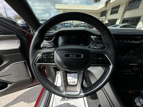 2022 Jeep Grand Cherokee L Overland