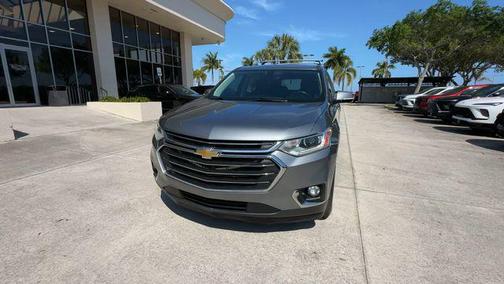 Satin Steel Metallic 2020 Chevrolet Traverse LT Cloth