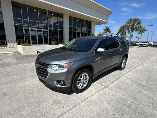 Satin Steel Metallic 2020 Chevrolet Traverse LT Cloth