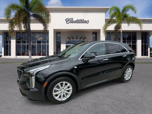 Stellar Black Metallic 2022 Cadillac XT4 Luxury