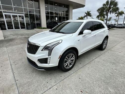 Crystal White Tricoat 2023 Cadillac XT5 Premium Luxury