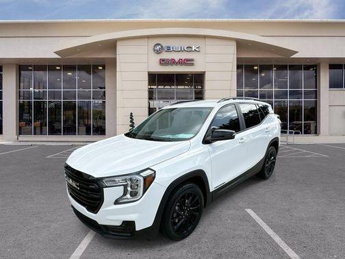 Summit White 2024 GMC Terrain SLE