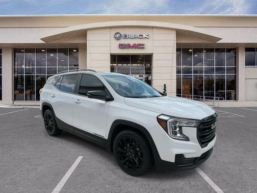 Summit White 2024 GMC Terrain SLE