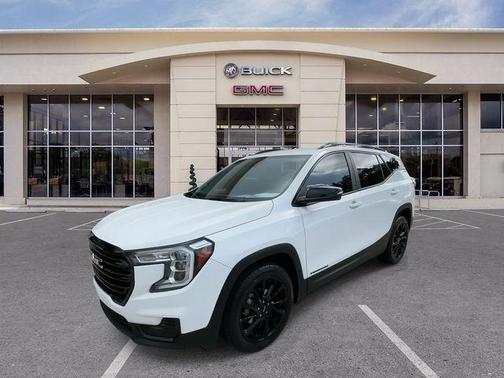 Summit White 2024 GMC Terrain SLE