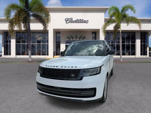 Ostuni Pearl White Metallic 2024 Land Rover Range Rover P400 SE