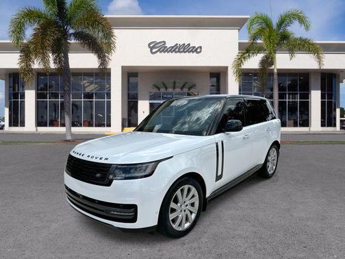 Ostuni Pearl White Metallic 2024 Land Rover Range Rover P400 SE