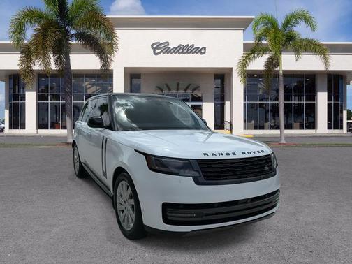 Ostuni Pearl White Metallic 2024 Land Rover Range Rover P400 SE