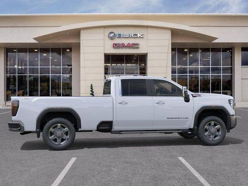 Glacier White Tricoat 2026 GMC Sierra 2500 SLT
