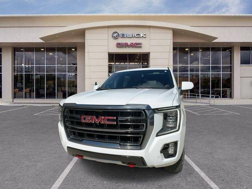 Summit White 2024 GMC Yukon XL 4WD AT4