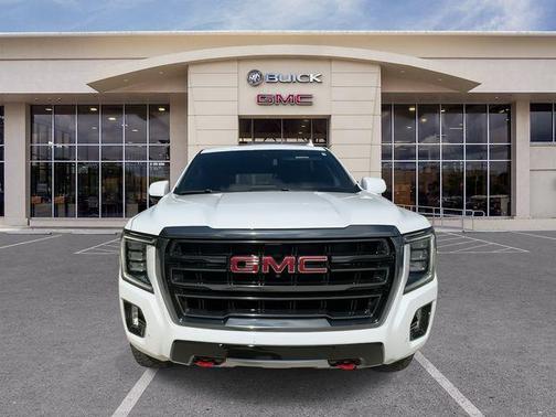 Summit White 2024 GMC Yukon XL 4WD AT4