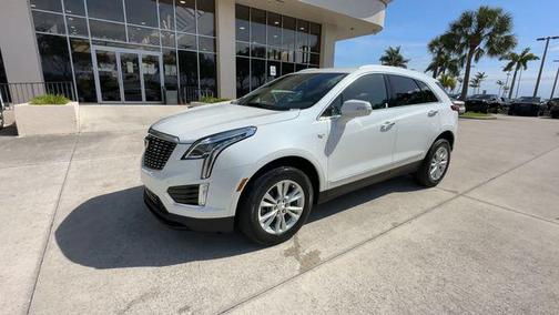 Crystal White Tricoat 2023 Cadillac XT5 Luxury