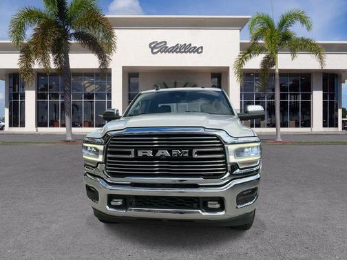 2019 RAM 2500 Laramie Crew Cab 4x4 6'4' Box
