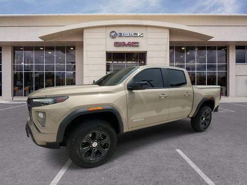 Desert Sand Metallic 2024 GMC Canyon Elevation