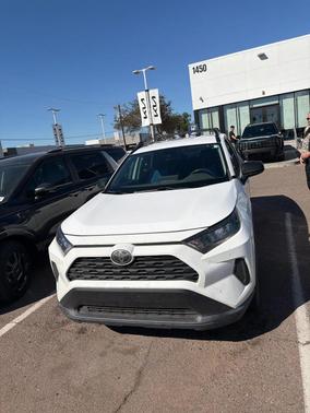 2019 Toyota RAV4 LE