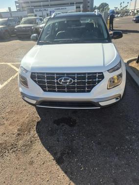 2026 Hyundai VENUE SEL w/Two-Tone Roof