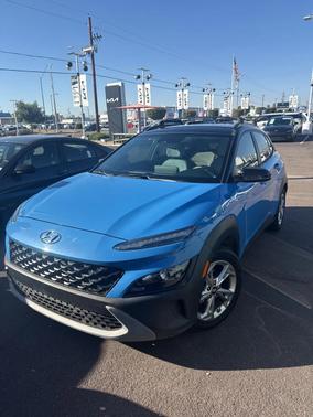 2022 Hyundai KONA SEL