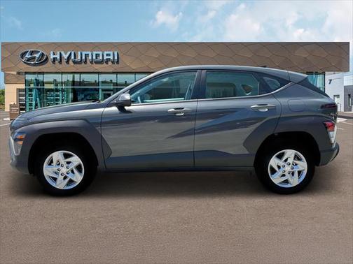 2025 Hyundai KONA SE