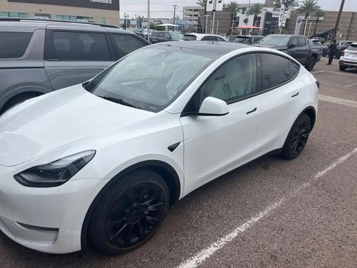 2023 Tesla Model Y Long Range Dual Motor All-Wheel Drive