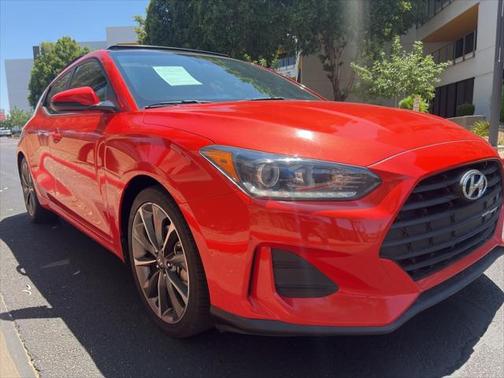 2019 Hyundai Veloster 2