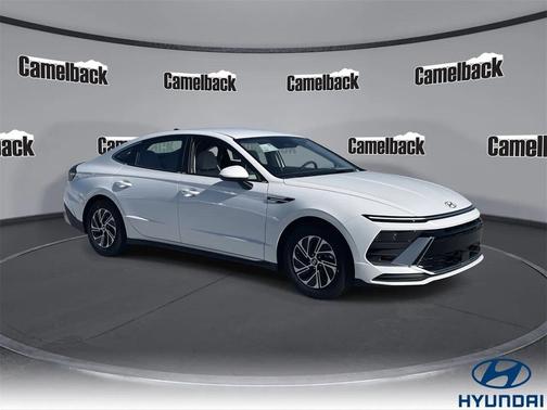 2026 Hyundai SONATA Hybrid Base