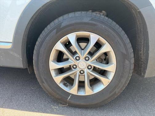 2019 Hyundai SANTA FE SE 2.4