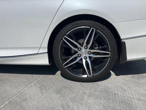 2022 Honda Accord Touring 2.0T
