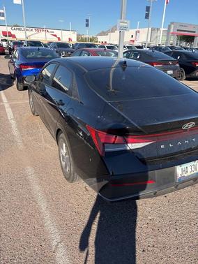 2024 Hyundai ELANTRA SE