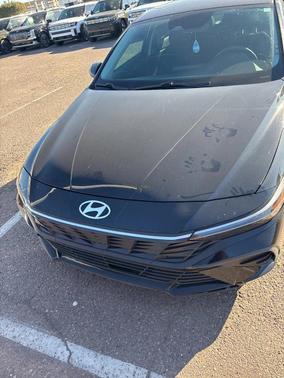 2024 Hyundai ELANTRA SE