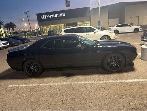 Pitch Black Clearcoat 2021 Dodge Challenger SXT