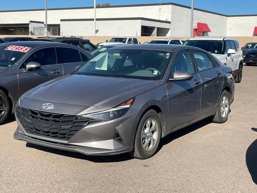 2023 Hyundai ELANTRA SE