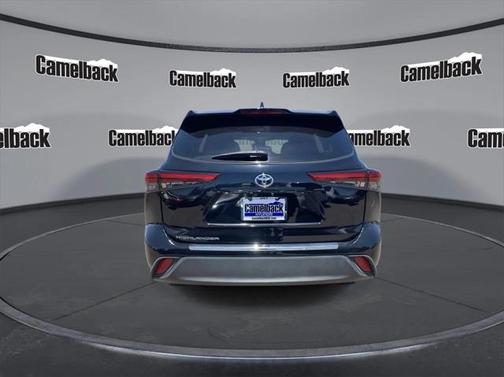 2022 Toyota Highlander L