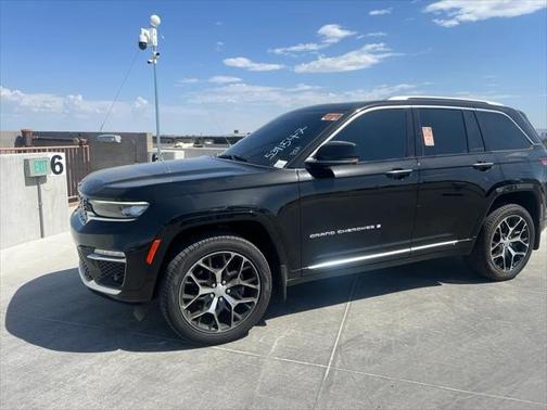 2022 Jeep Grand Cherokee Summit
