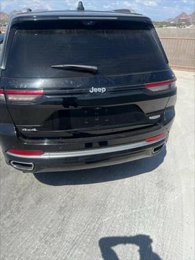 2022 Jeep Grand Cherokee Summit