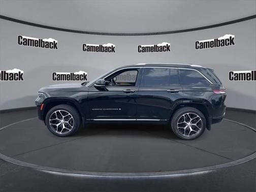 2022 Jeep Grand Cherokee Summit