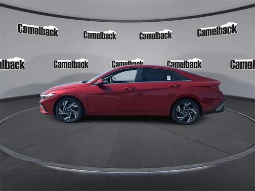 2025 Hyundai ELANTRA SEL