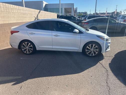 2022 Hyundai Accent Limited